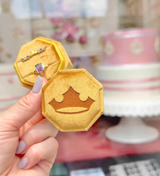 CROWN GOLD RING BOX