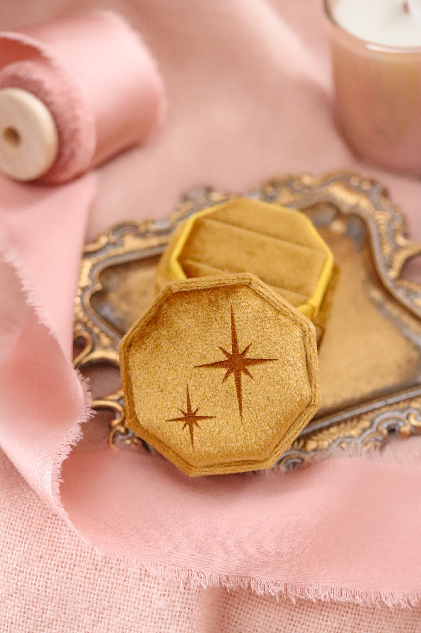 THE STARS GOLD RING BOX