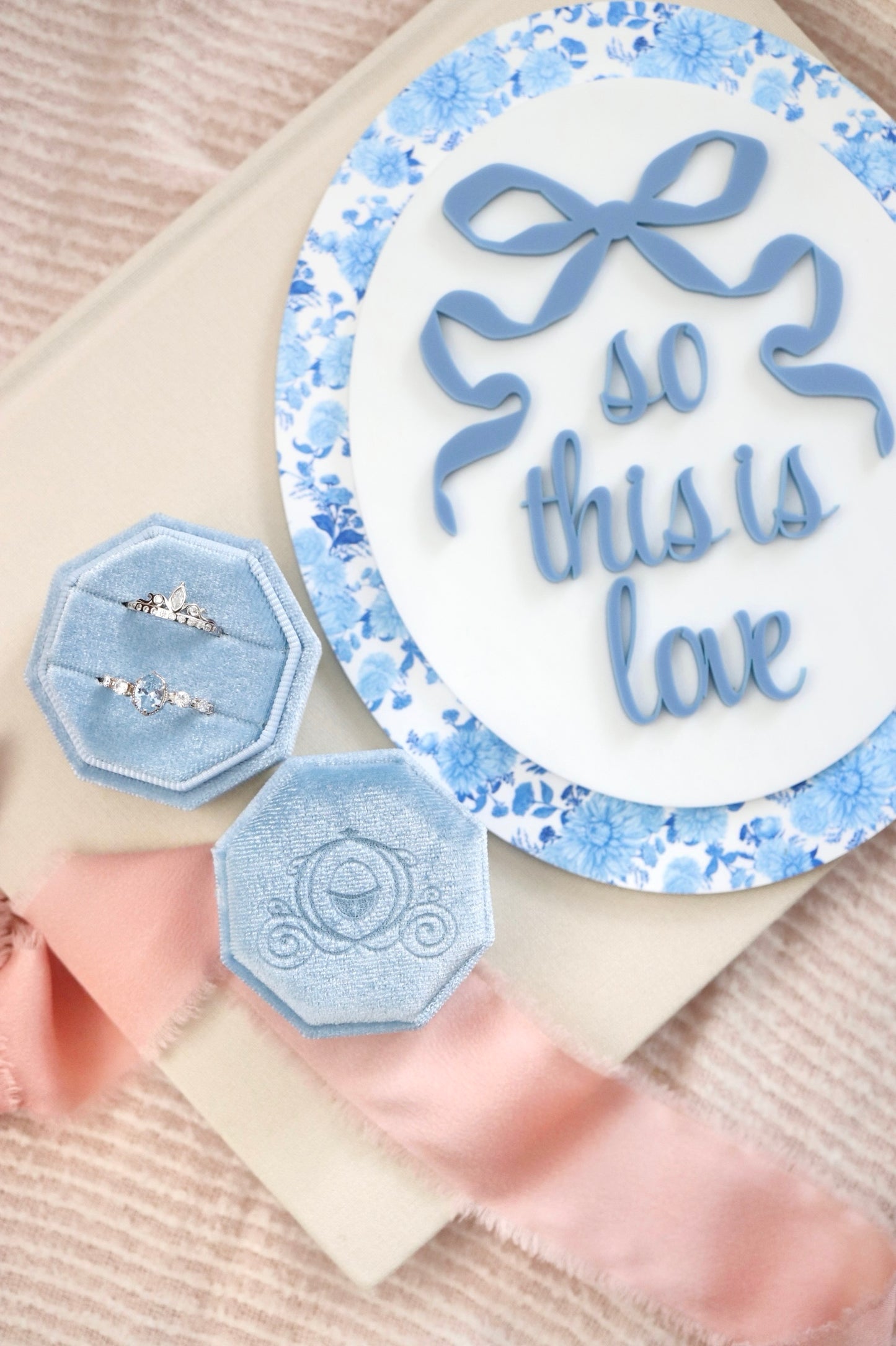 CARRIAGE RING BOX