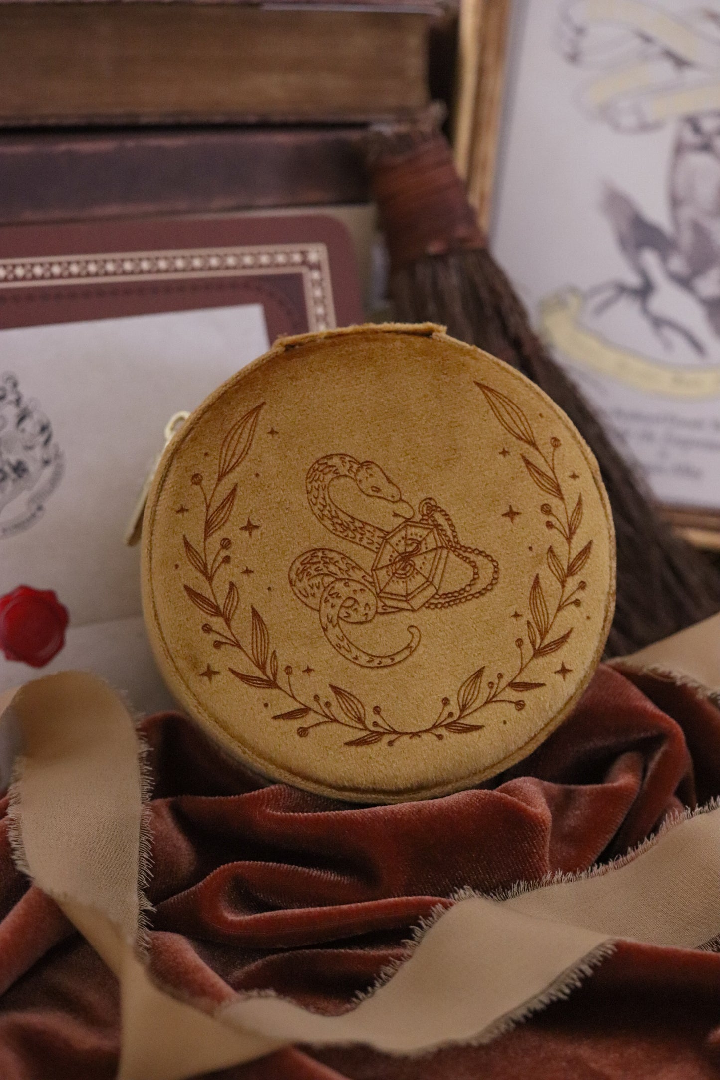 HOUSE OF AMBITION JEWELRY CASE