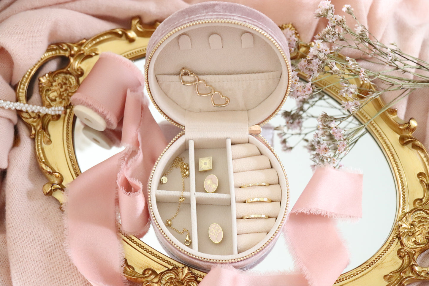 SNOW PRINCESS VELVET JEWELRY CASE