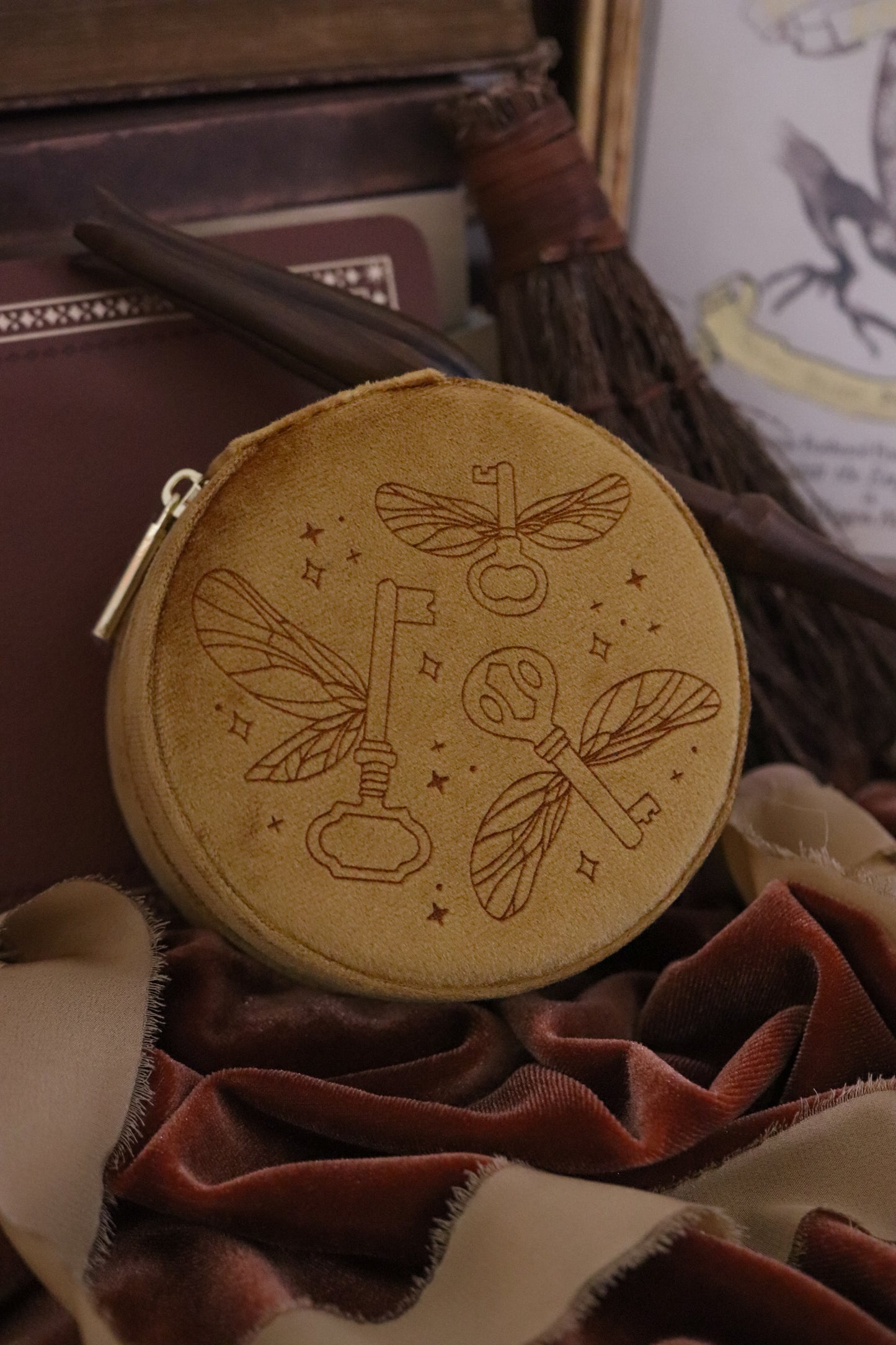 MAGICAL KEYS JEWELRY CASE