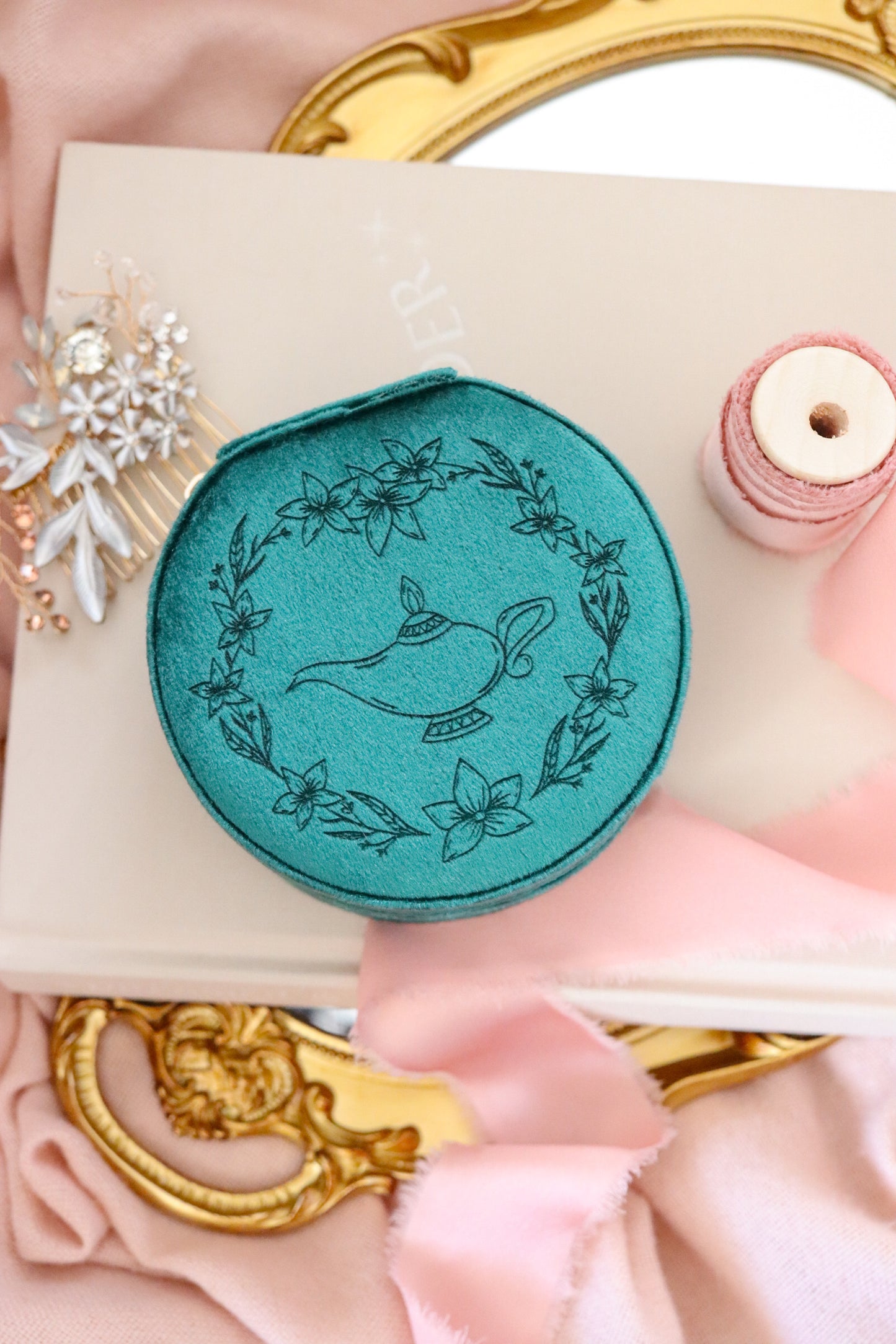ARABIAN NIGHTS PRINCESS JEWELRY CASE