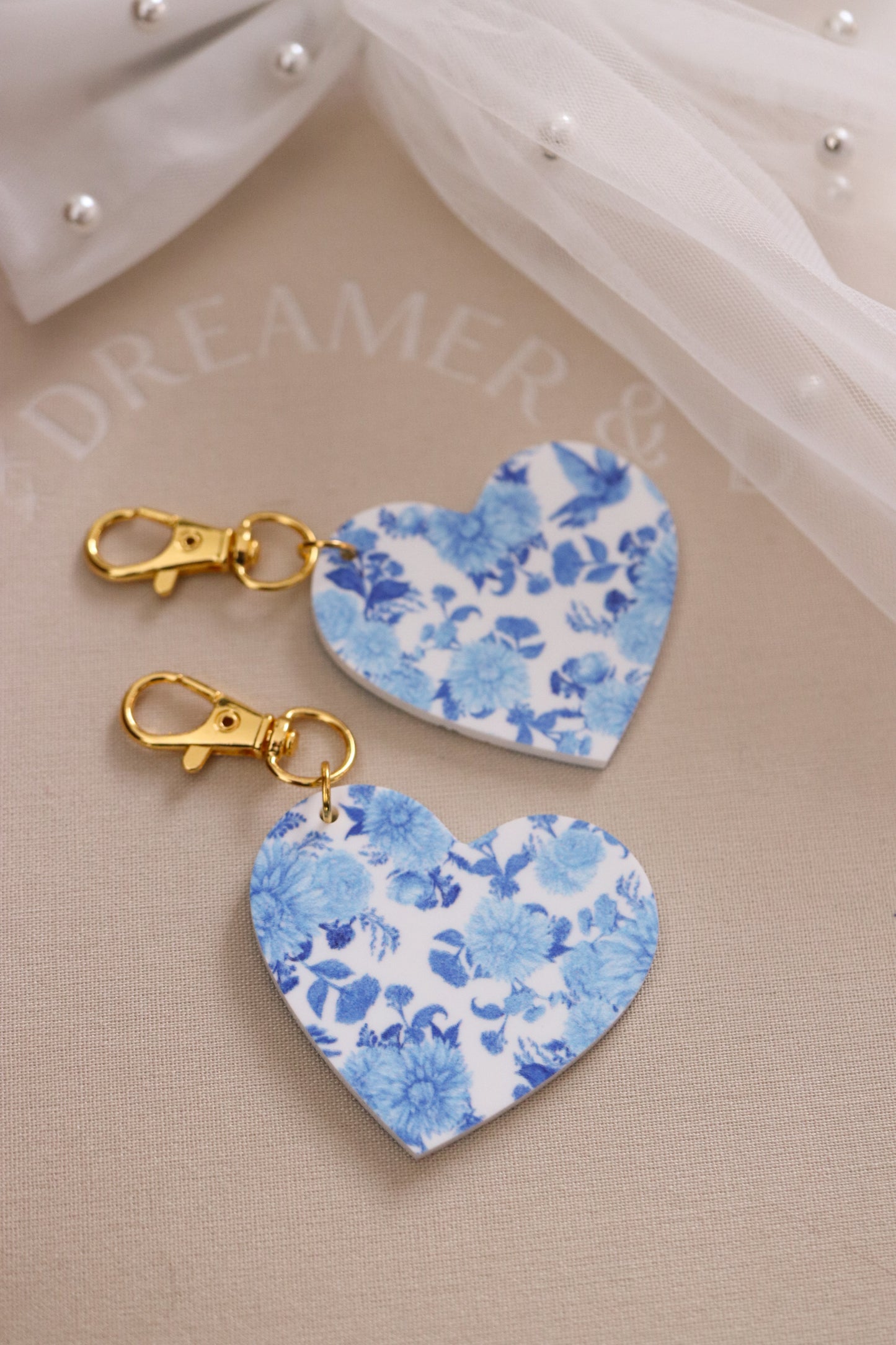 BLUE & WHITE HEART BAG CHARM/ KEYCHAIN