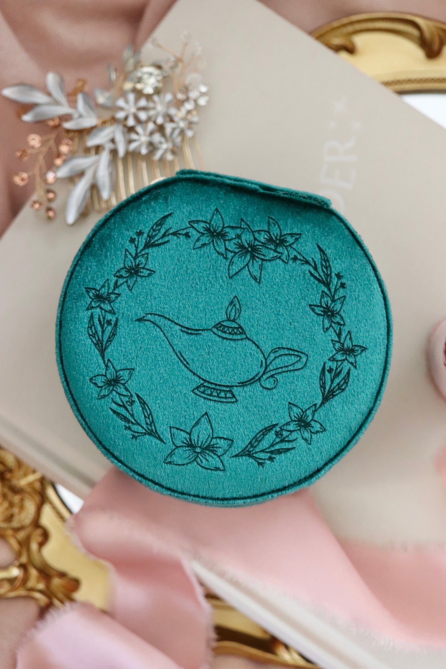ARABIAN NIGHTS PRINCESS JEWELRY CASE