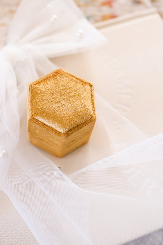 MINI GOLD RING BOX