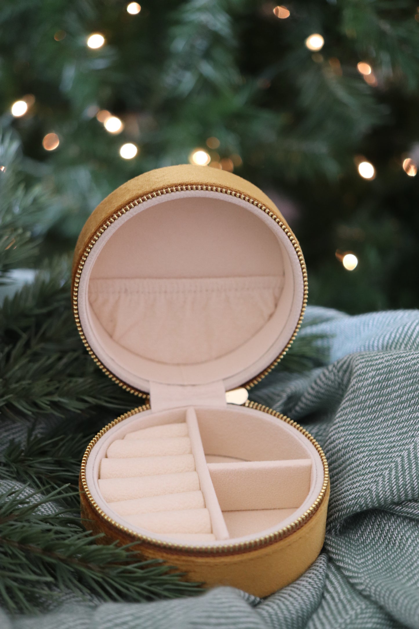 GOLD OWL JEWELRY CASE