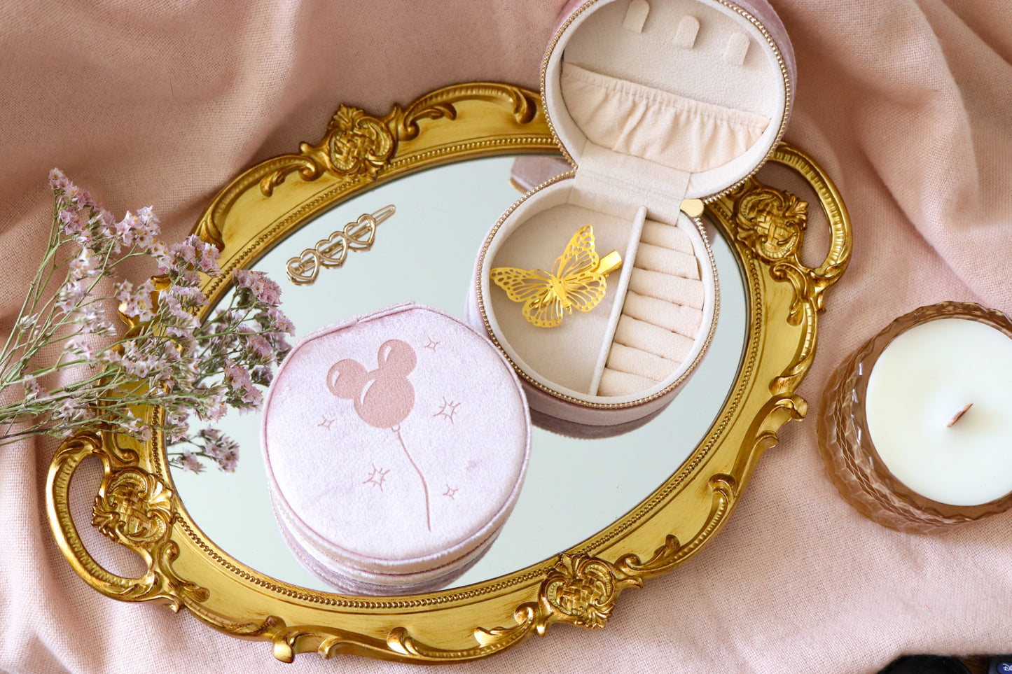 B-GRADE ROUND JEWELRY CASE