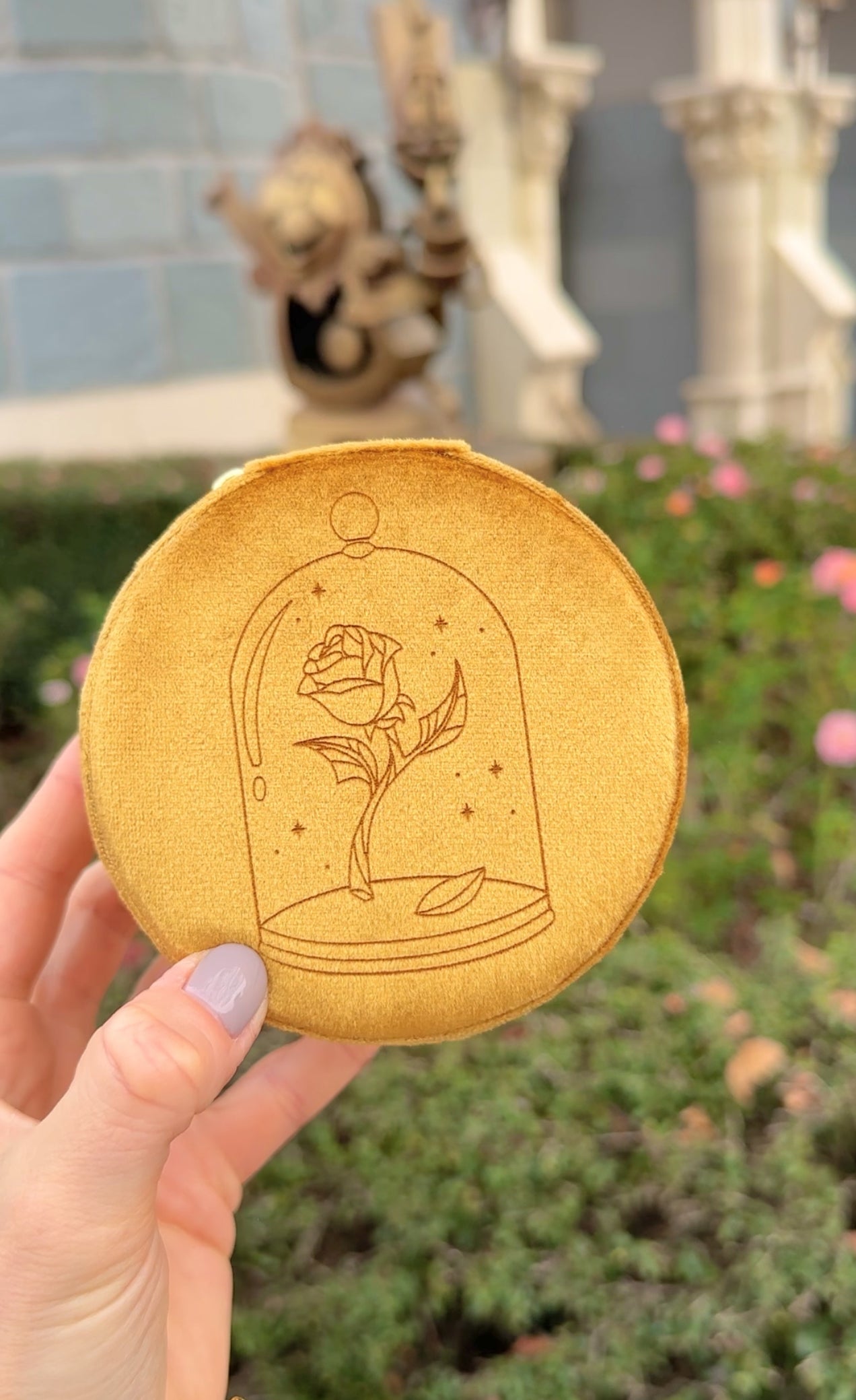 GOLD JEWELRY CASE