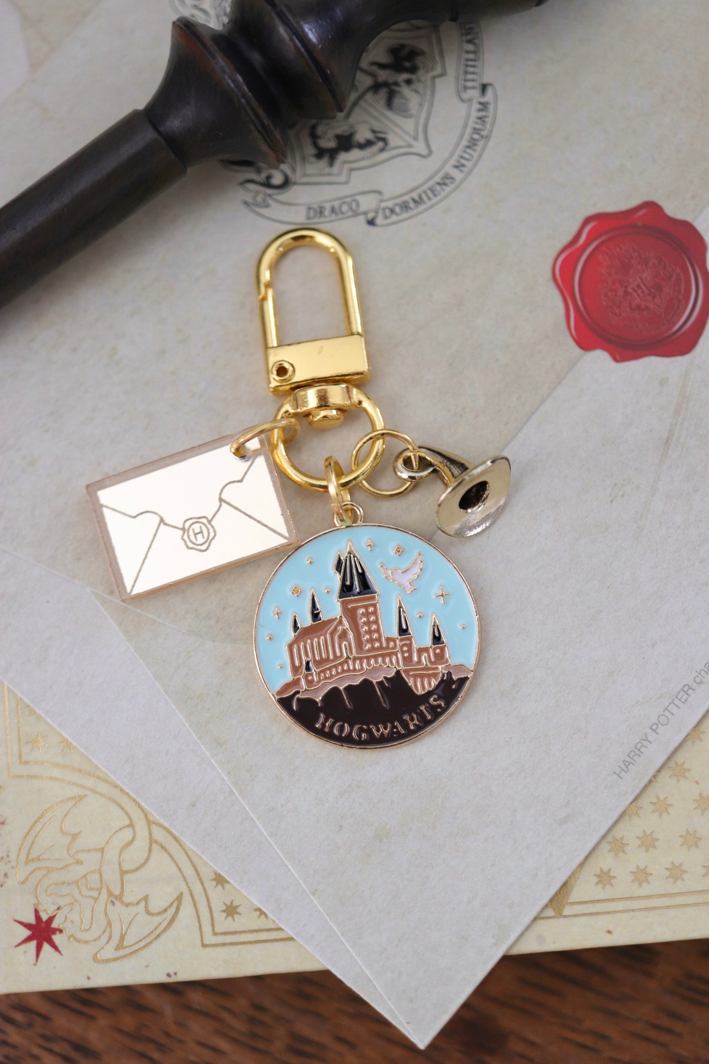 HOME OF MAGIC BAG CHARMS/ KEYCHAINS SET