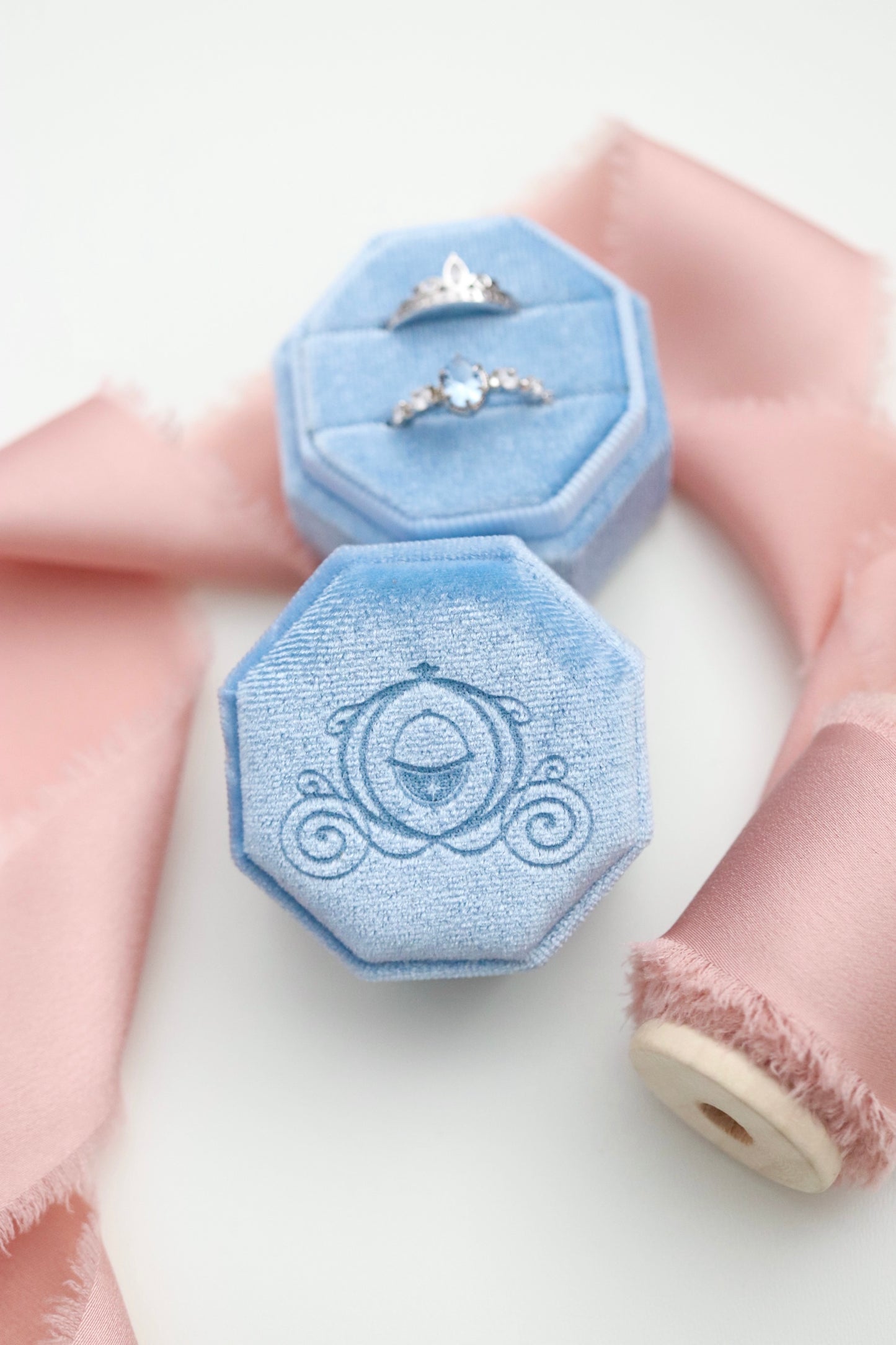 CARRIAGE RING BOX