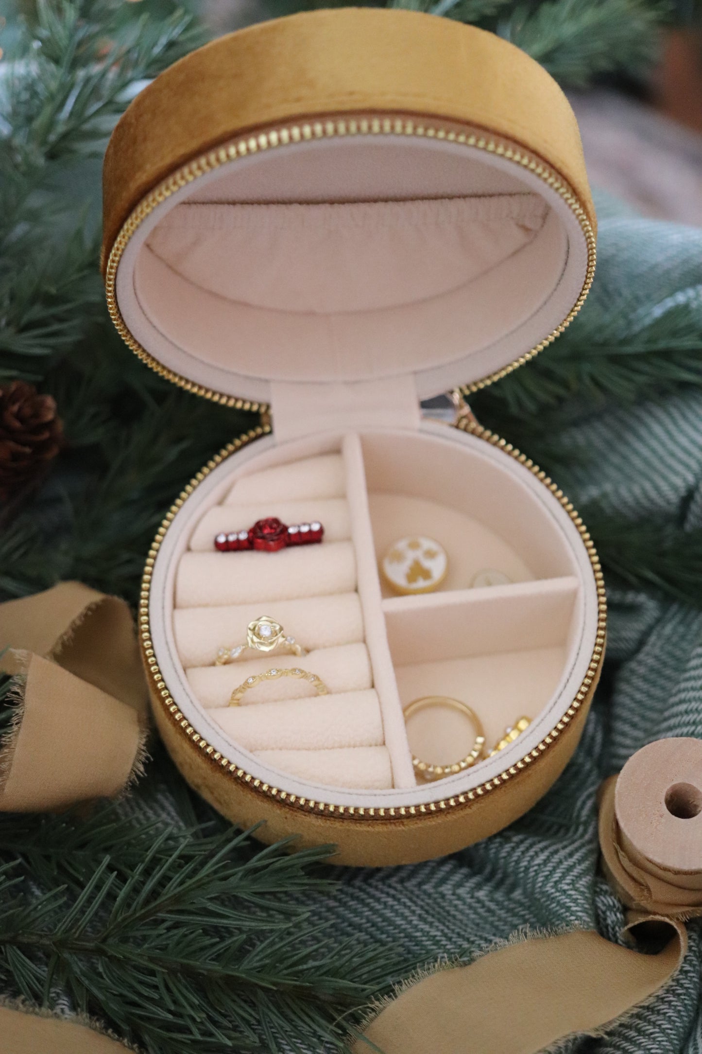 GOLD OWL JEWELRY CASE