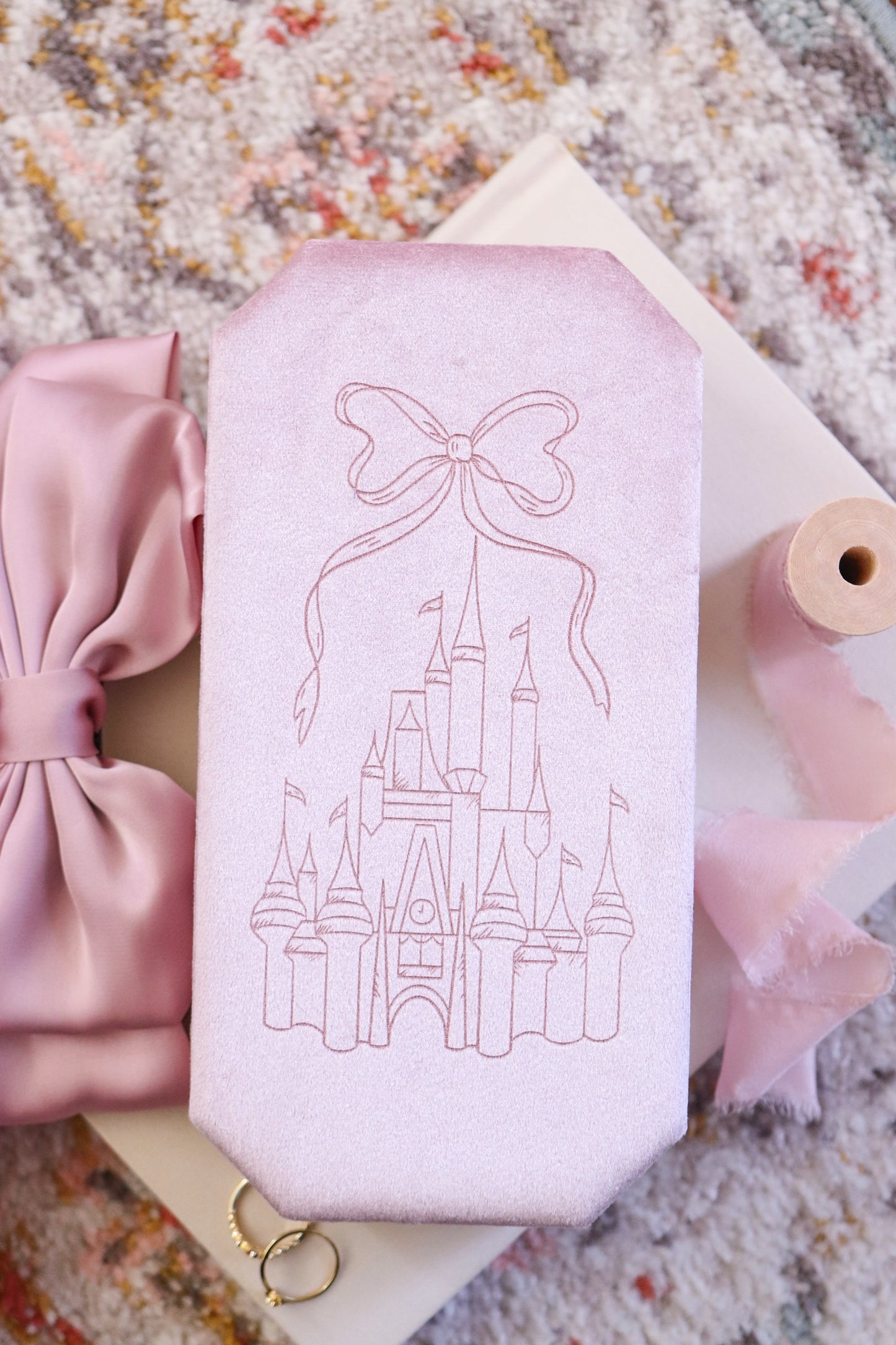 CASTLE BOW VELVET JEWELRY DISPLAY CASE