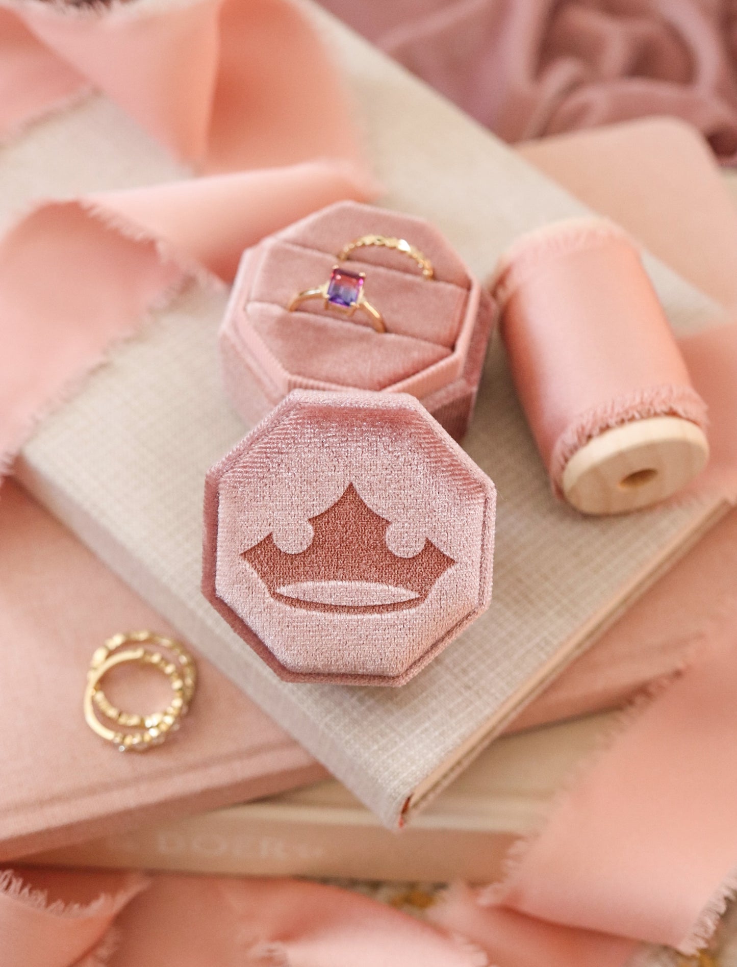 CROWN RING BOX