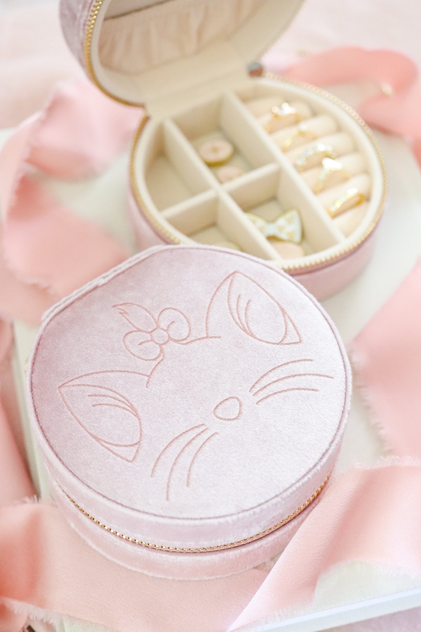 MISS KITTEN JEWELRY CASE