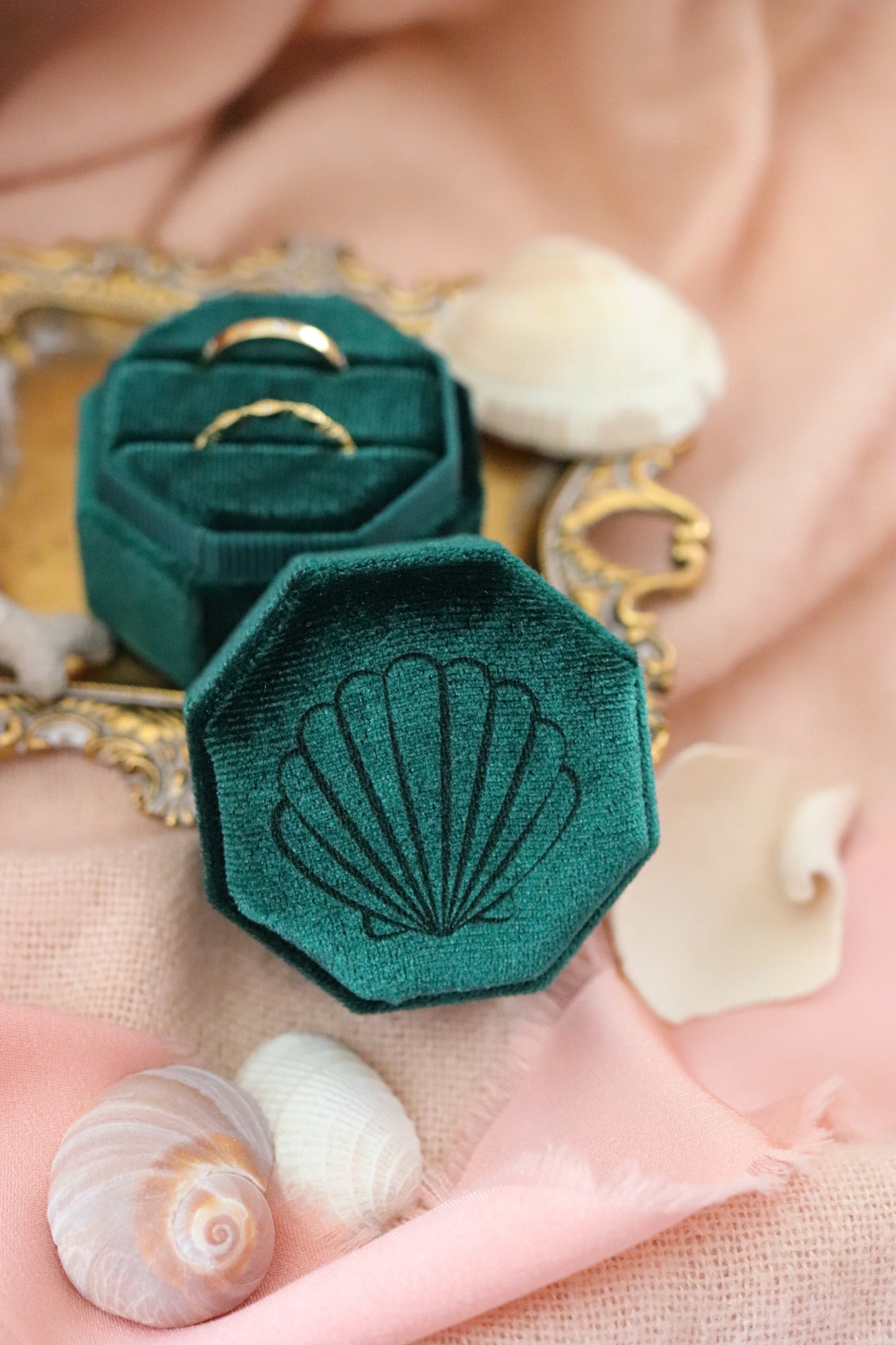 MERMAID SHELL RING BOX