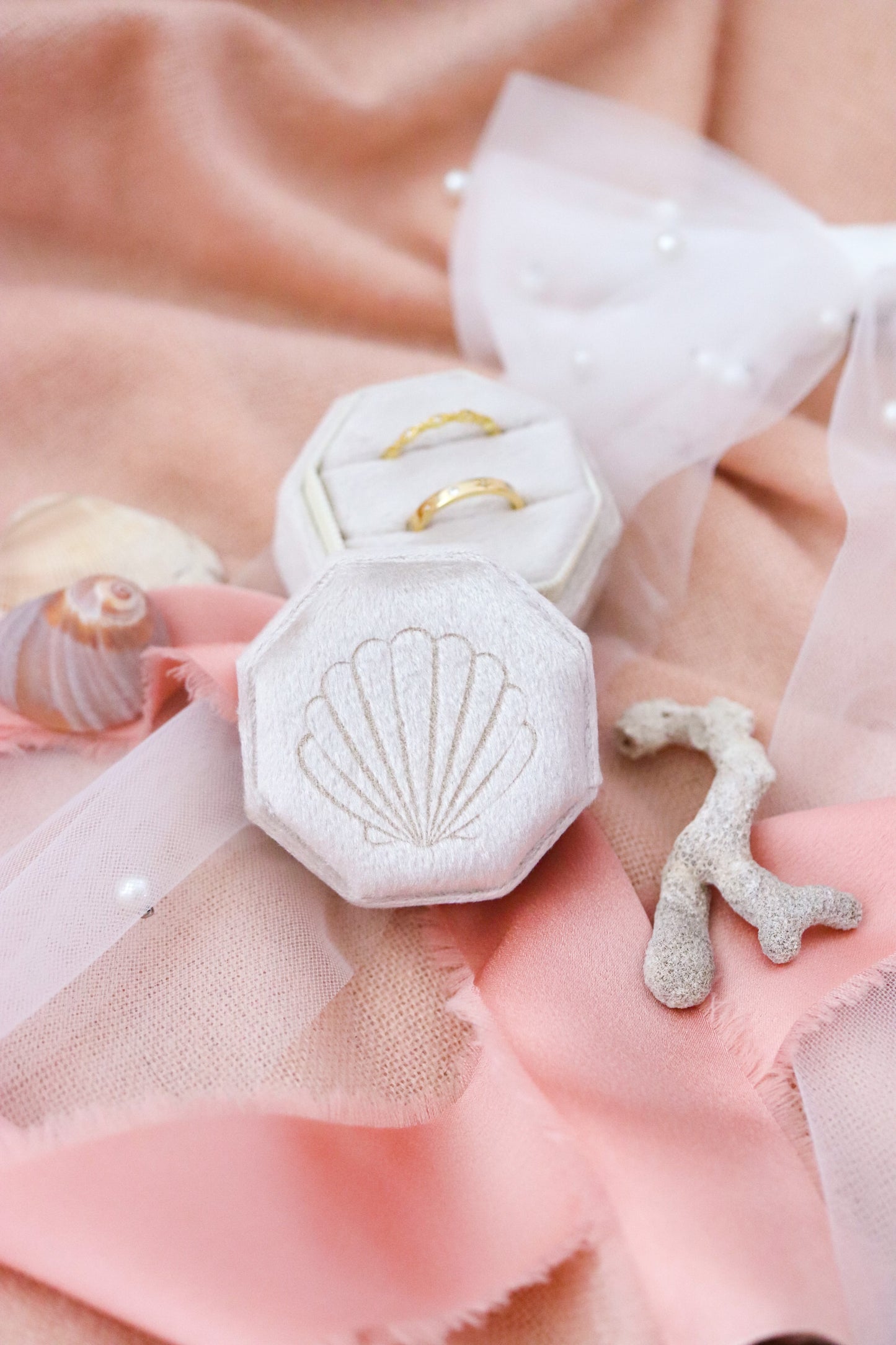 MERMAID SHELL RING BOX