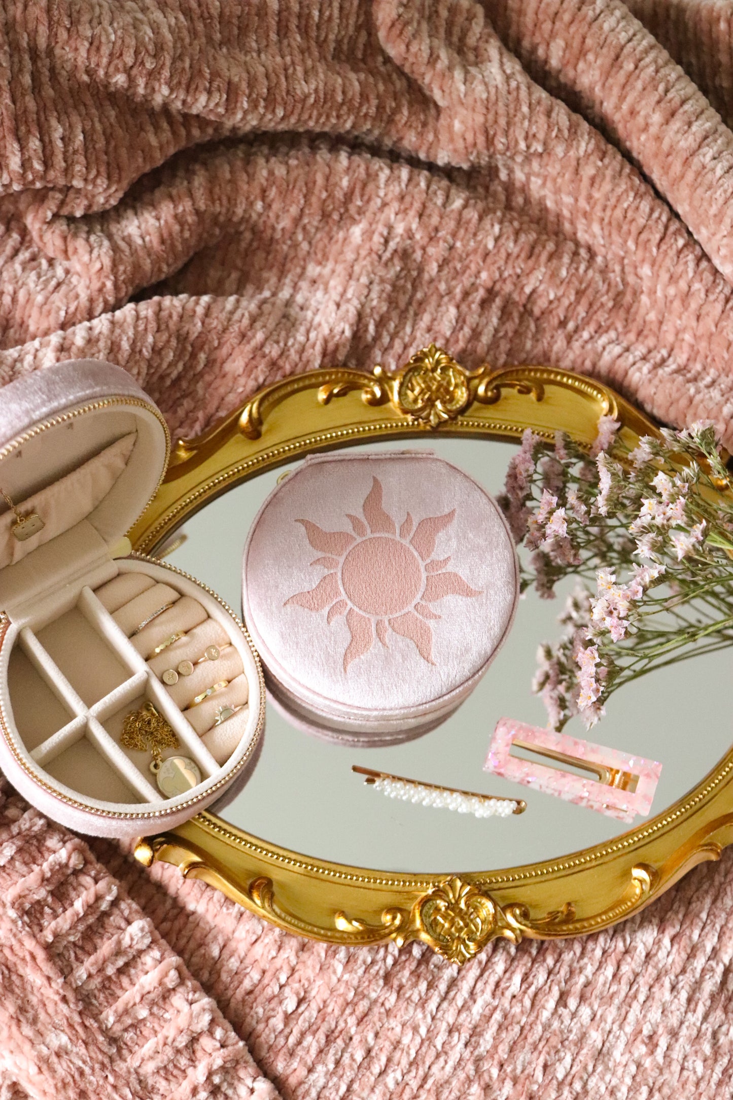 GLEAM & GLOW JEWELRY CASE