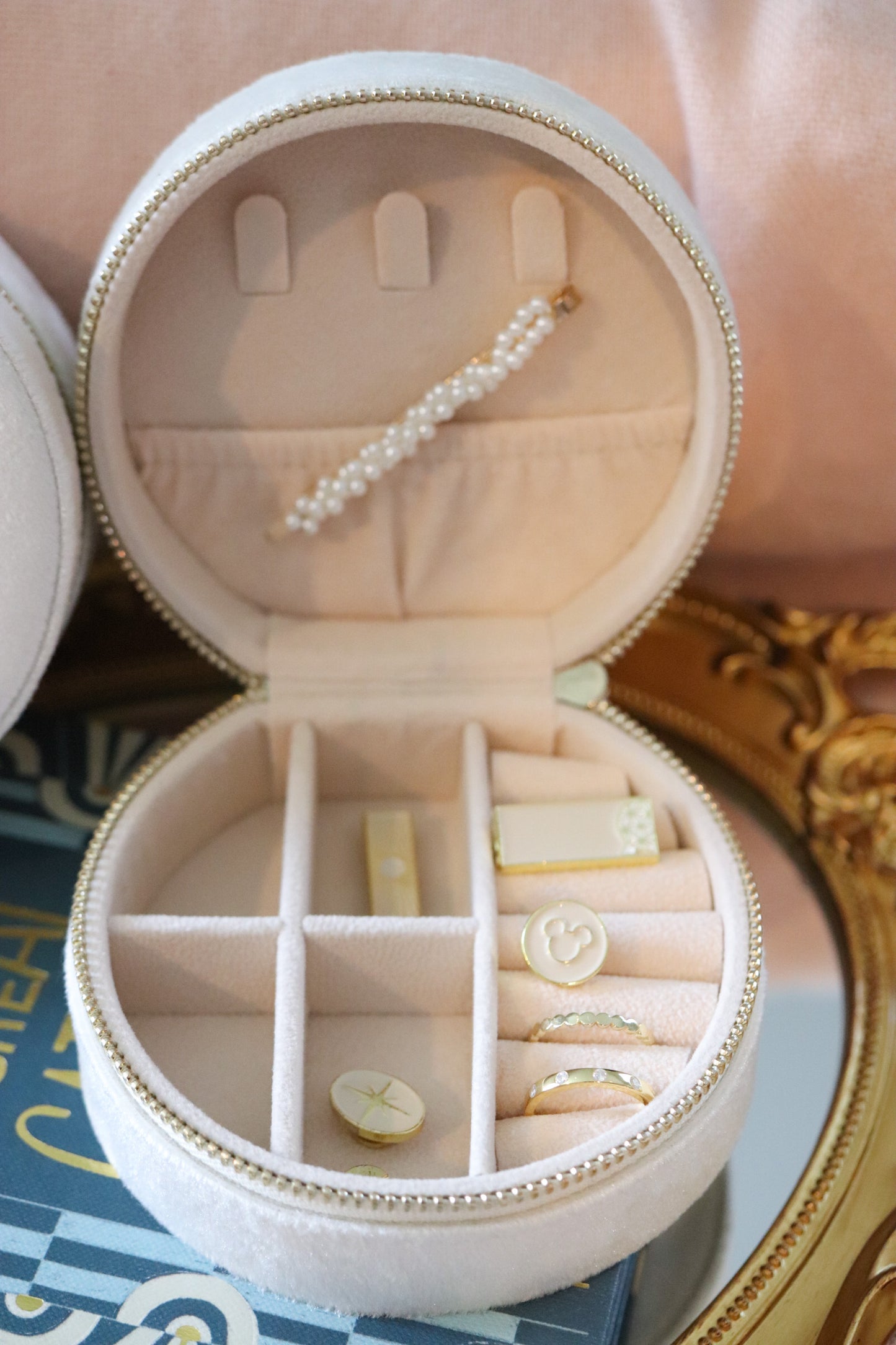 MOUSE BALLOON JEWELRY CASE