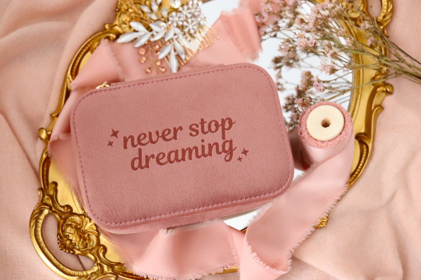 NEVER STOP DREAMING SUEDE JEWELRY CASE