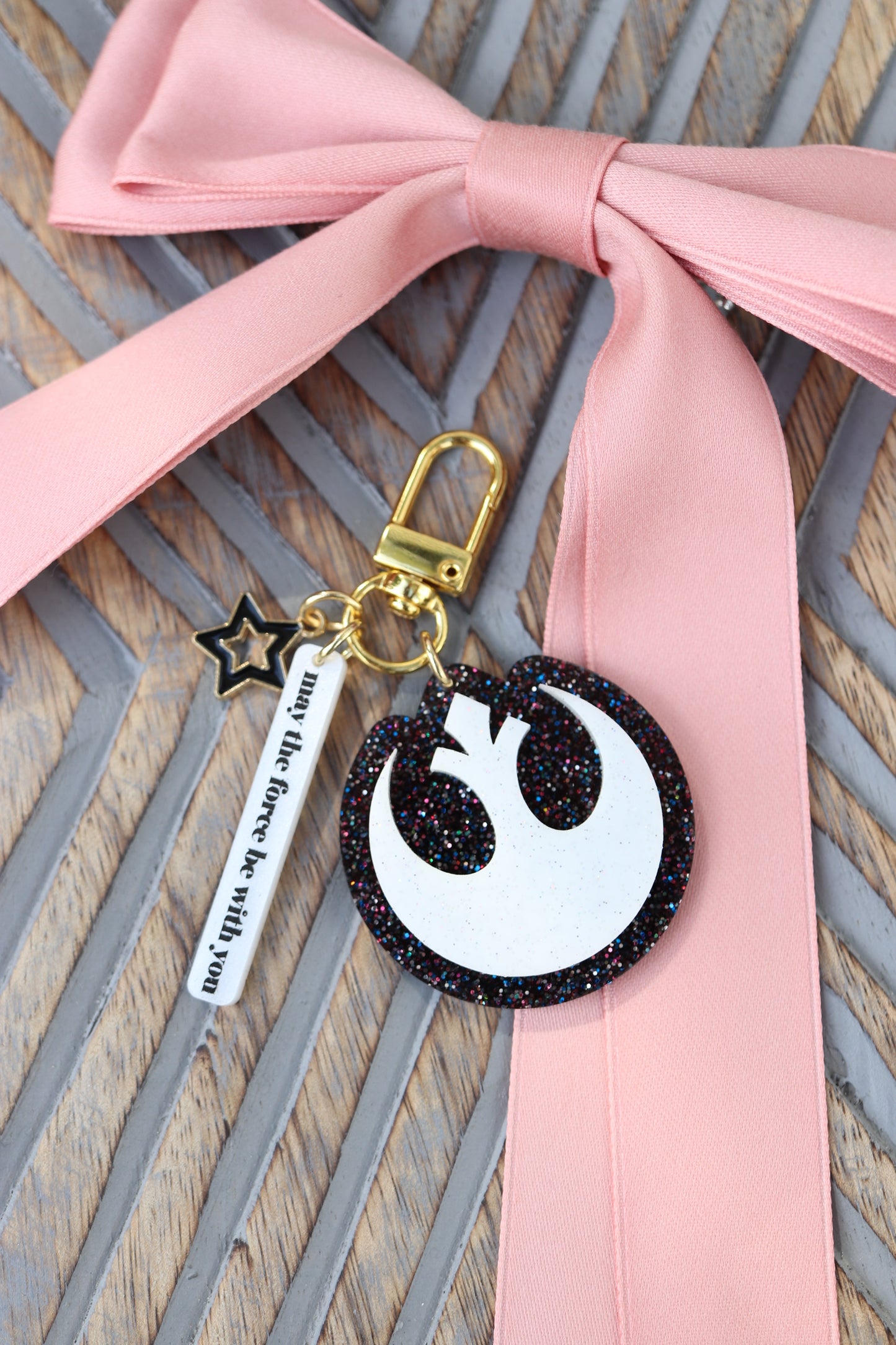 RESISTANCE BAG CHARM SET/ KEYCHAIN