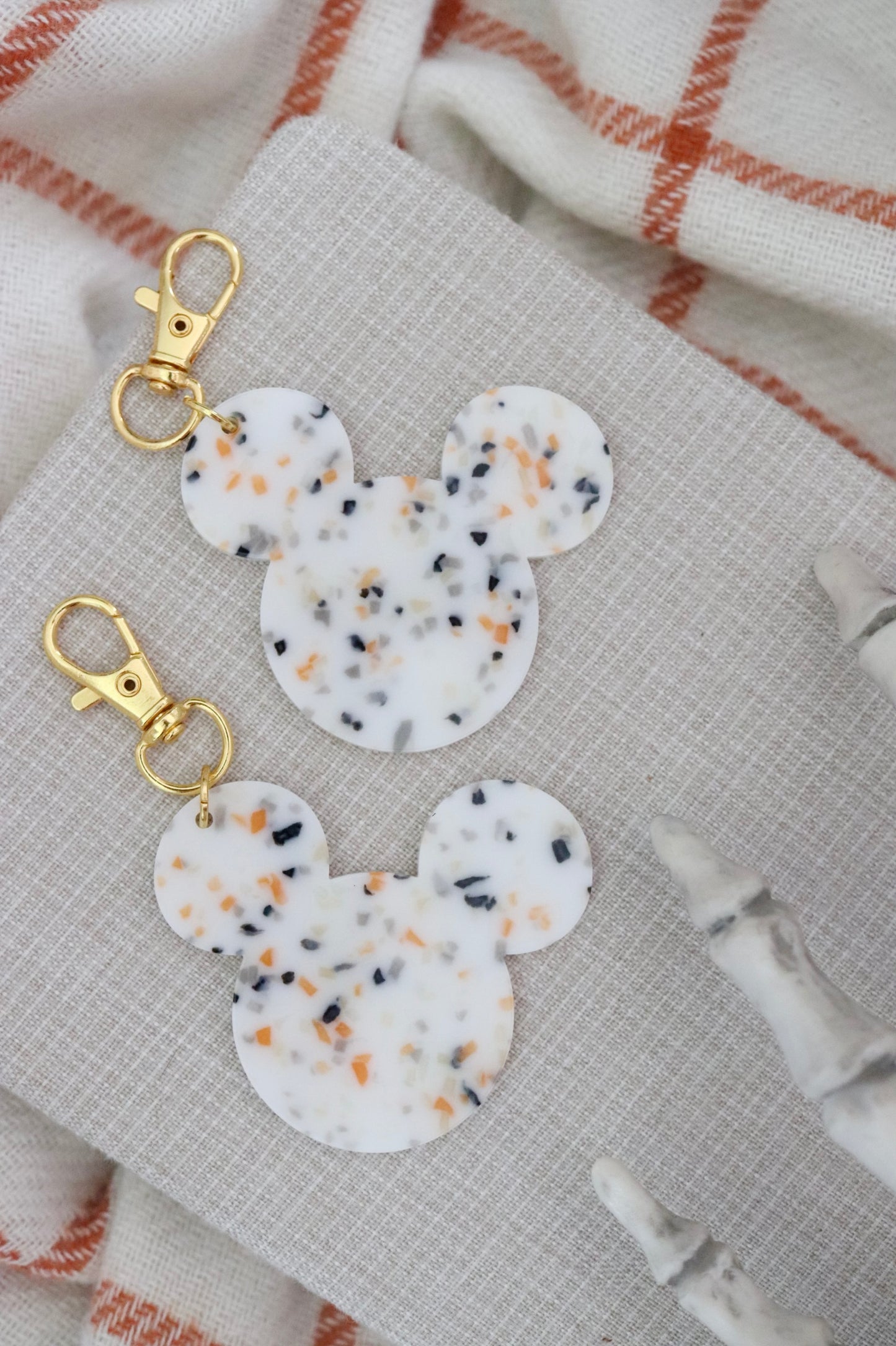 HALLOWEEN CONFETTI MOUSE HEAD BAG CHARM/ KEYCHAIN