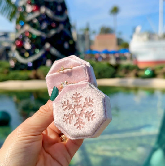 SNOWFLAKE RING BOX