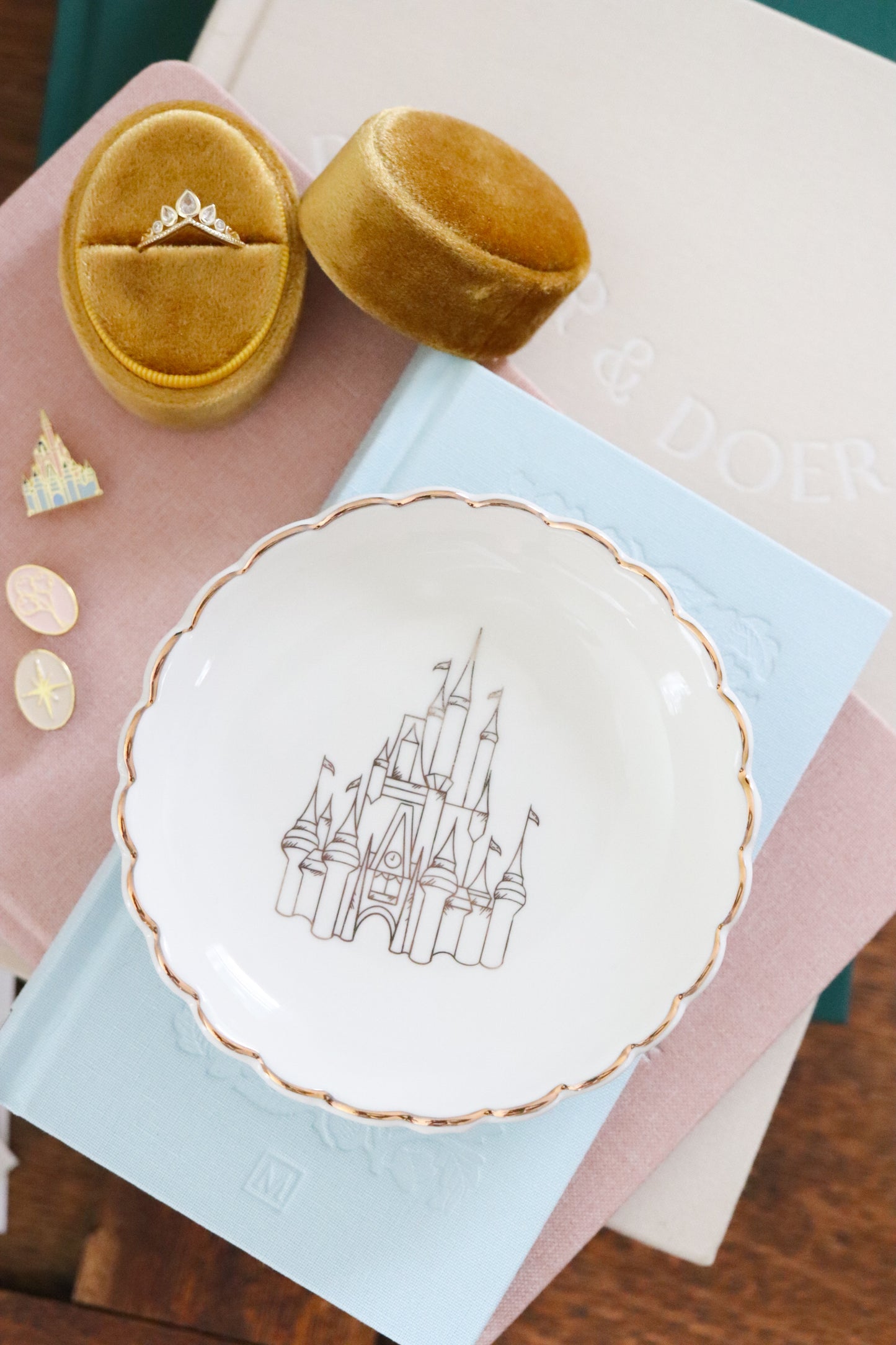 CASTLE TRINKET JEWELRY DISH