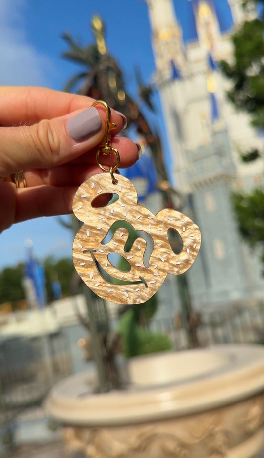 MOUSE PRETZEL BAG CHARM/ KEYCHAIN