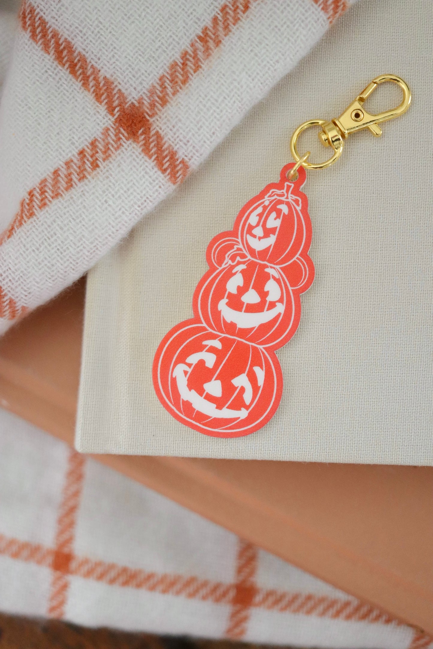 HALLOWEEN/FALL BAG CHARMS/ KEYCHAINS