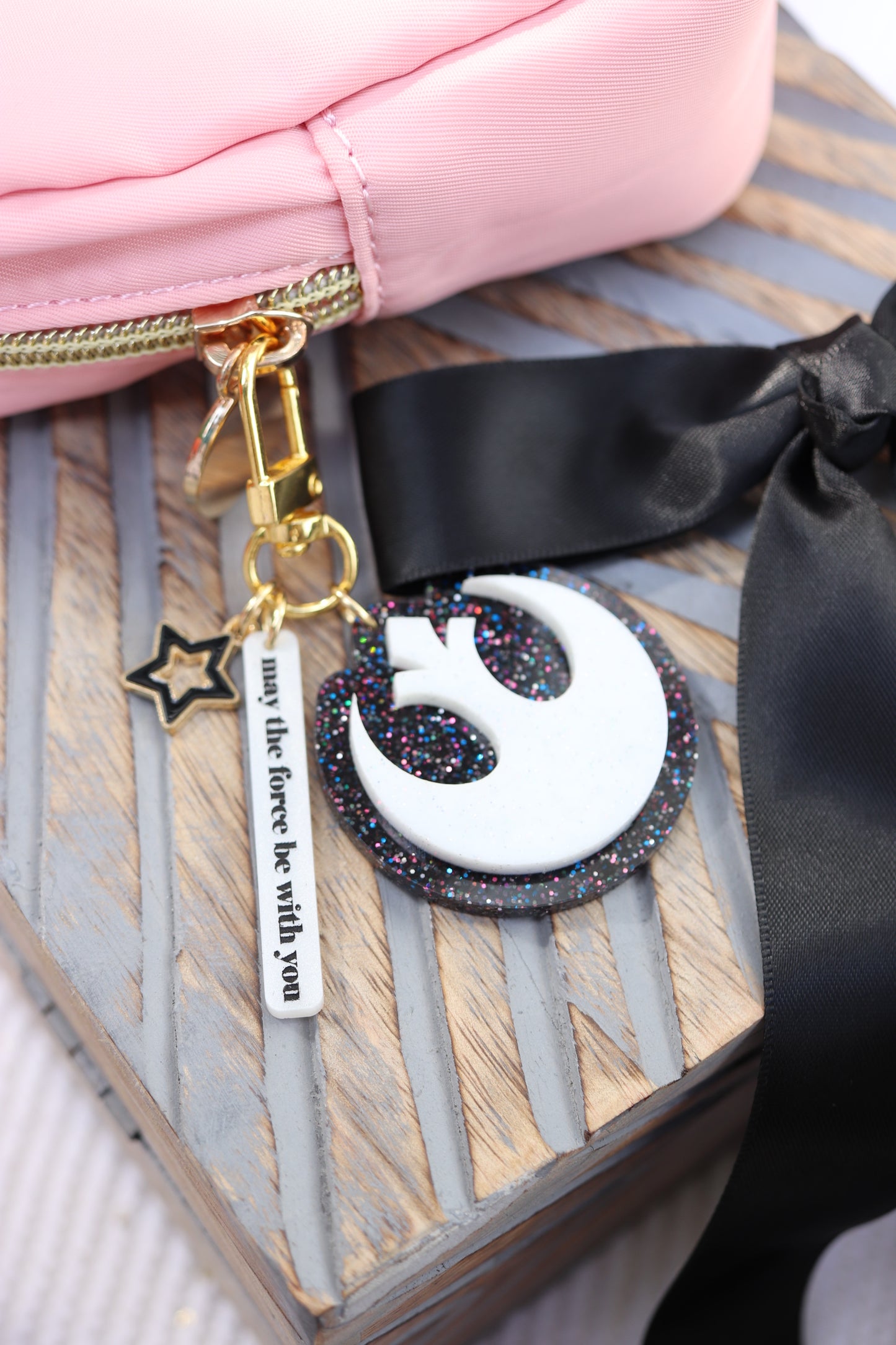 RESISTANCE BAG CHARM SET/ KEYCHAIN