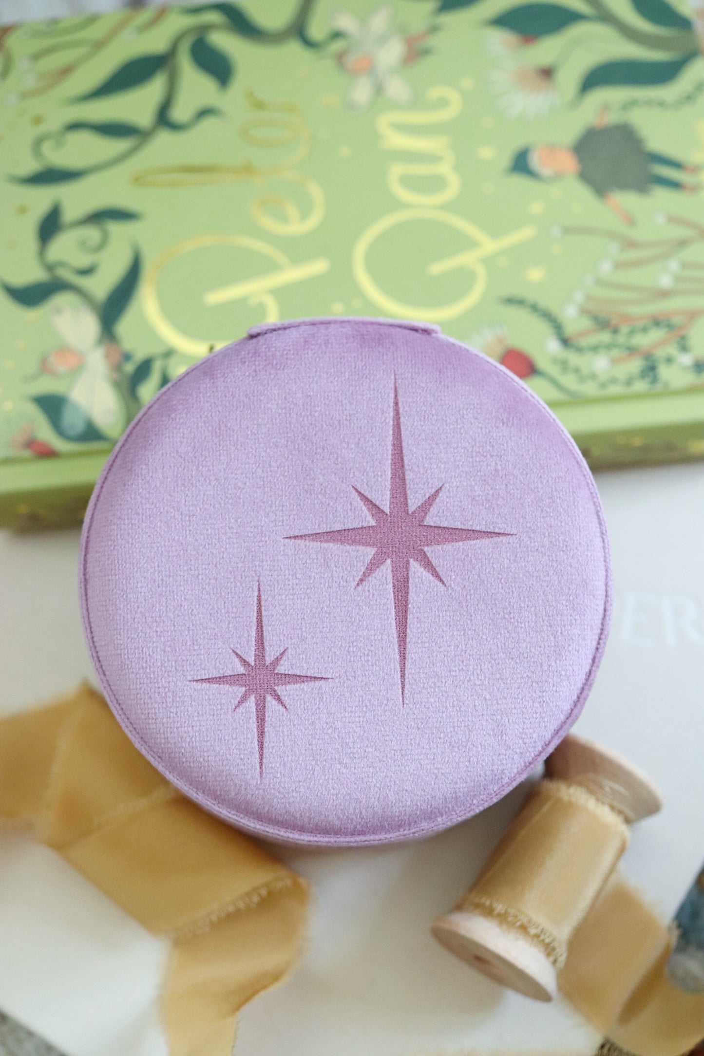 LILAC THE STARS JEWELRY CASE
