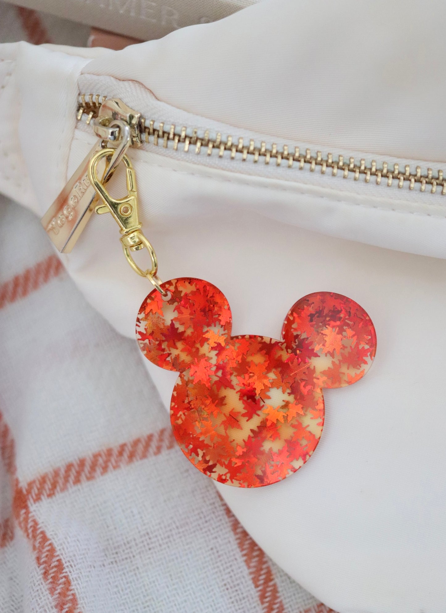 FALL LEAVES MOUSE BAG CHARM/ KEYCHAIN