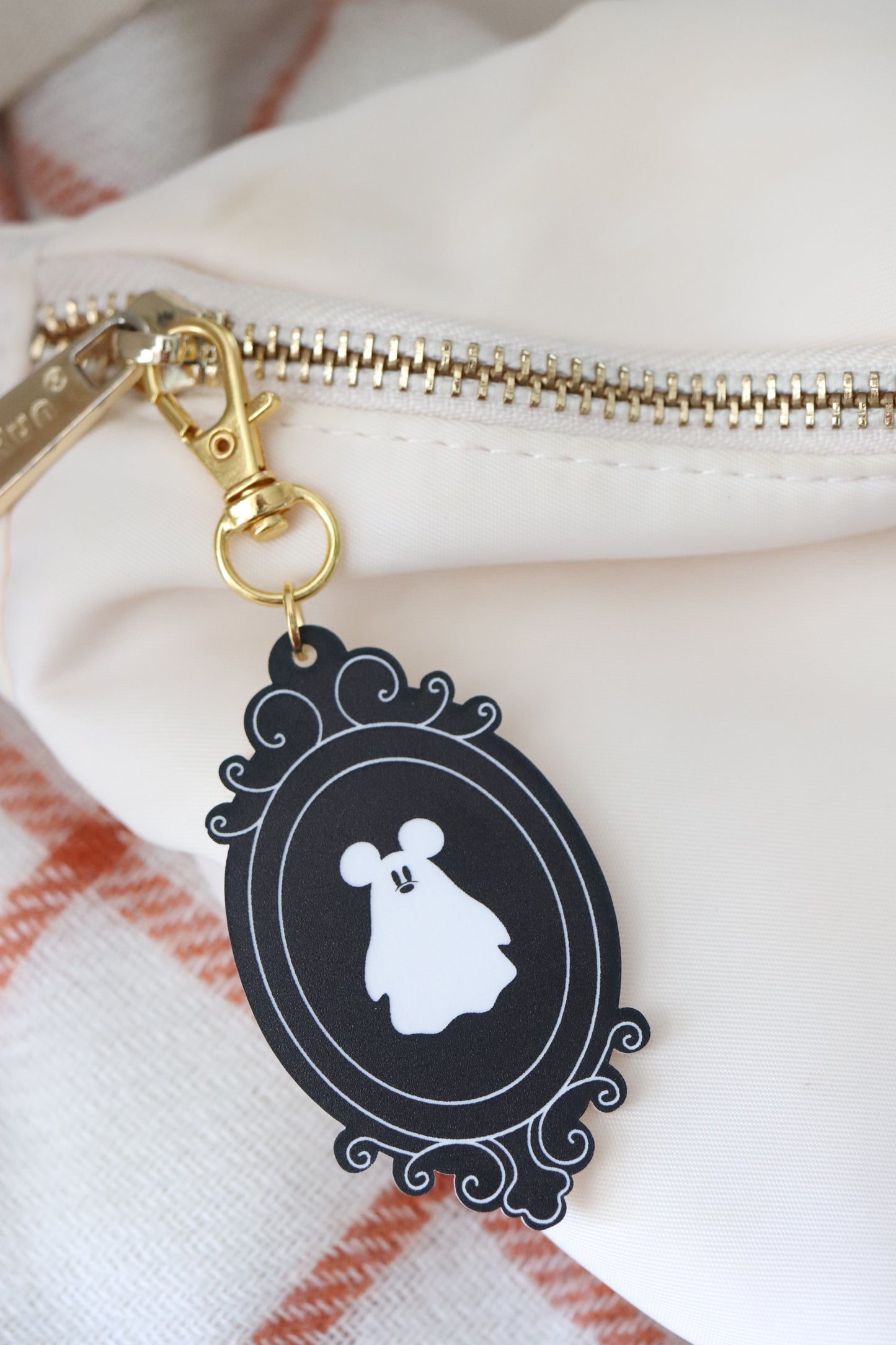 MOUSE GHOST FRAME BAG CHARMS/ KEYCHAINS