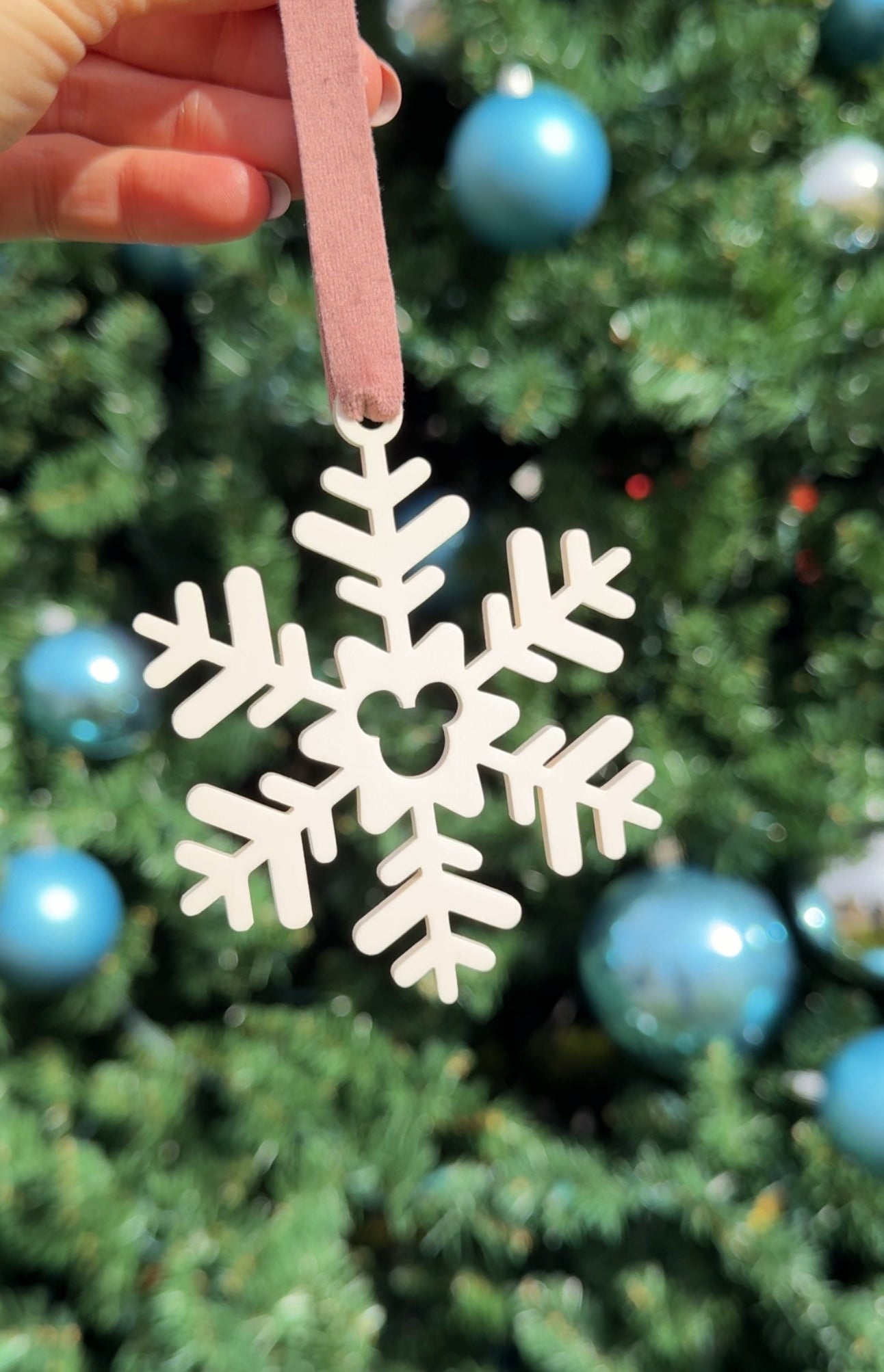 MOUSE SNOWFLAKE ORNAMENT