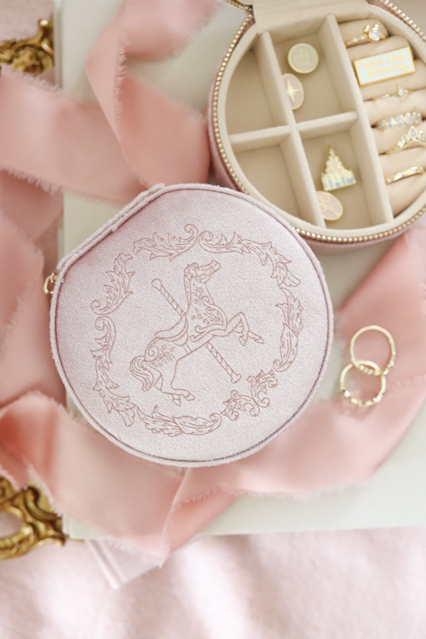 CAROUSEL JEWELRY CASE