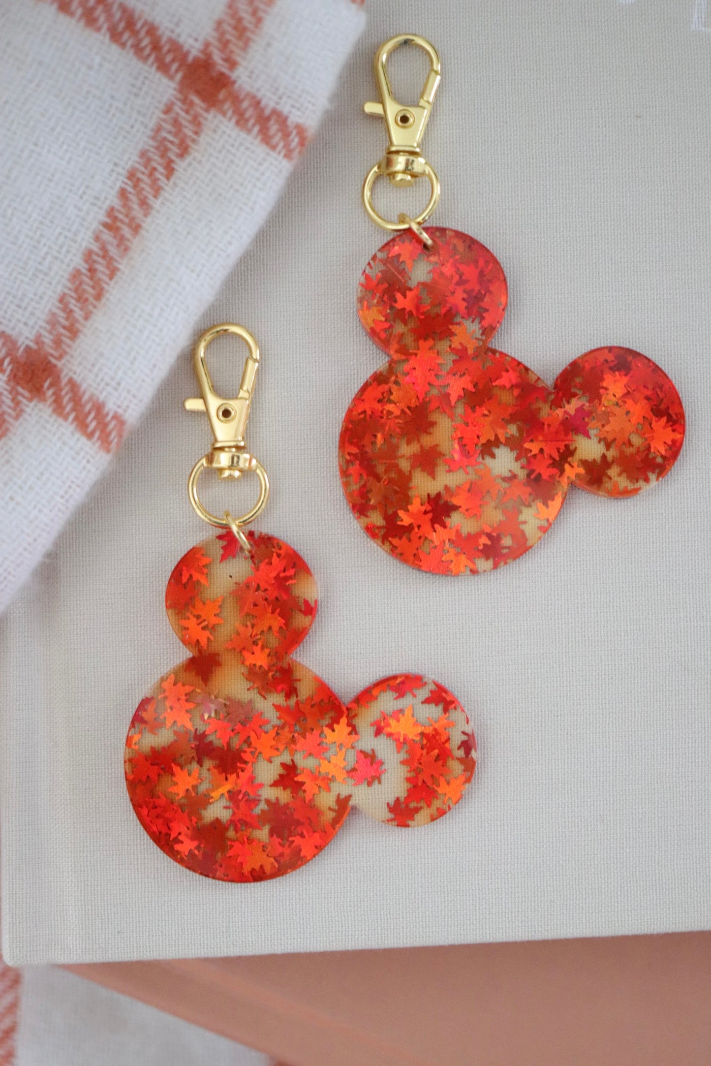 FALL LEAVES MOUSE BAG CHARM/ KEYCHAIN