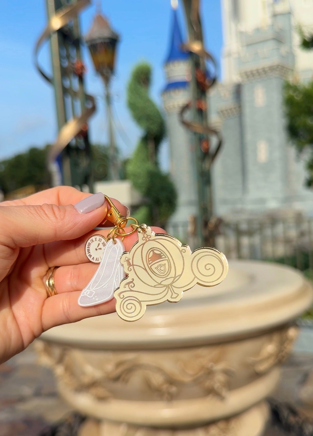 CARRIAGE BAG CHARM SET/ KEYCHAIN