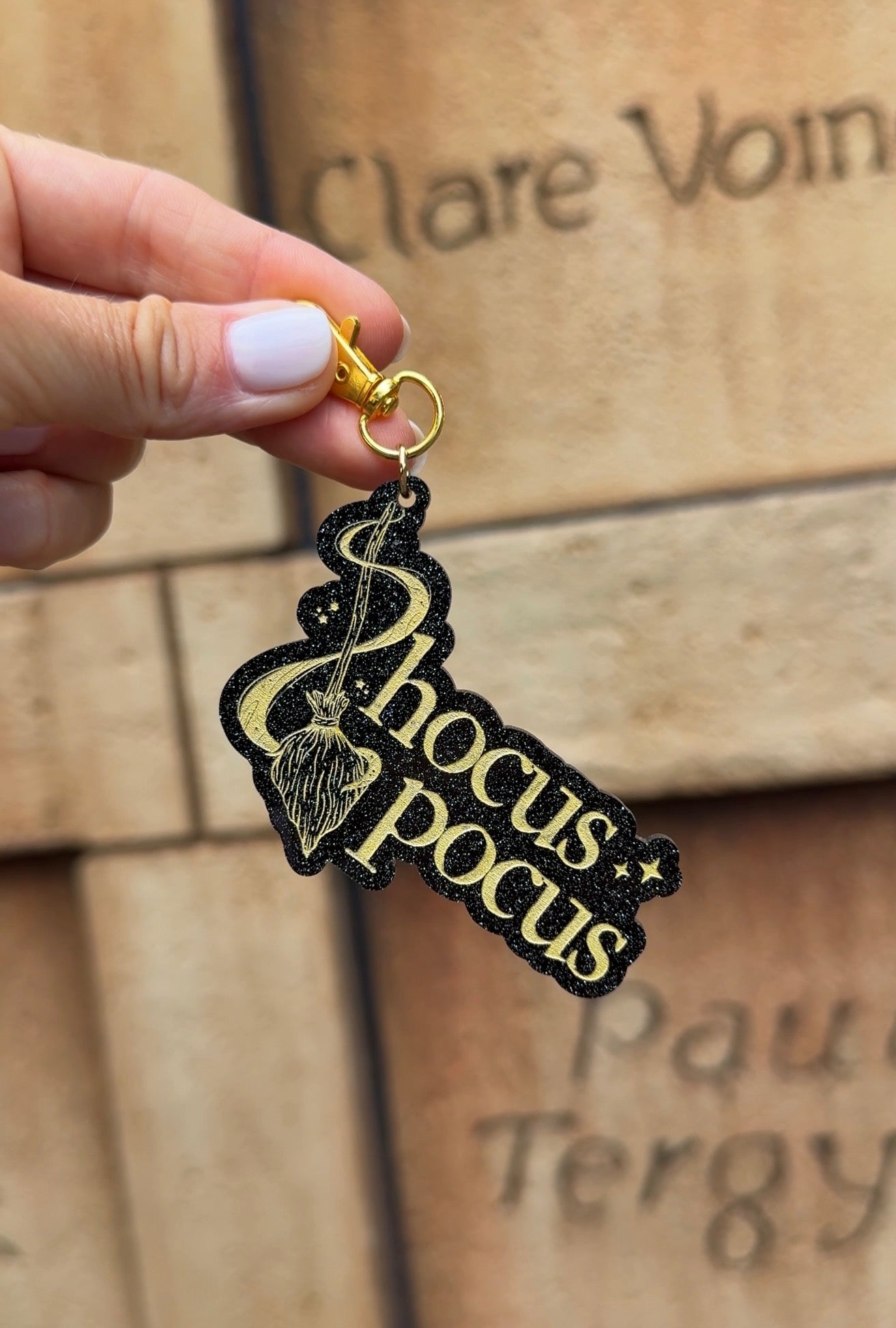 HOCUS POCUS BAG CHARMS/ KEYCHAINS