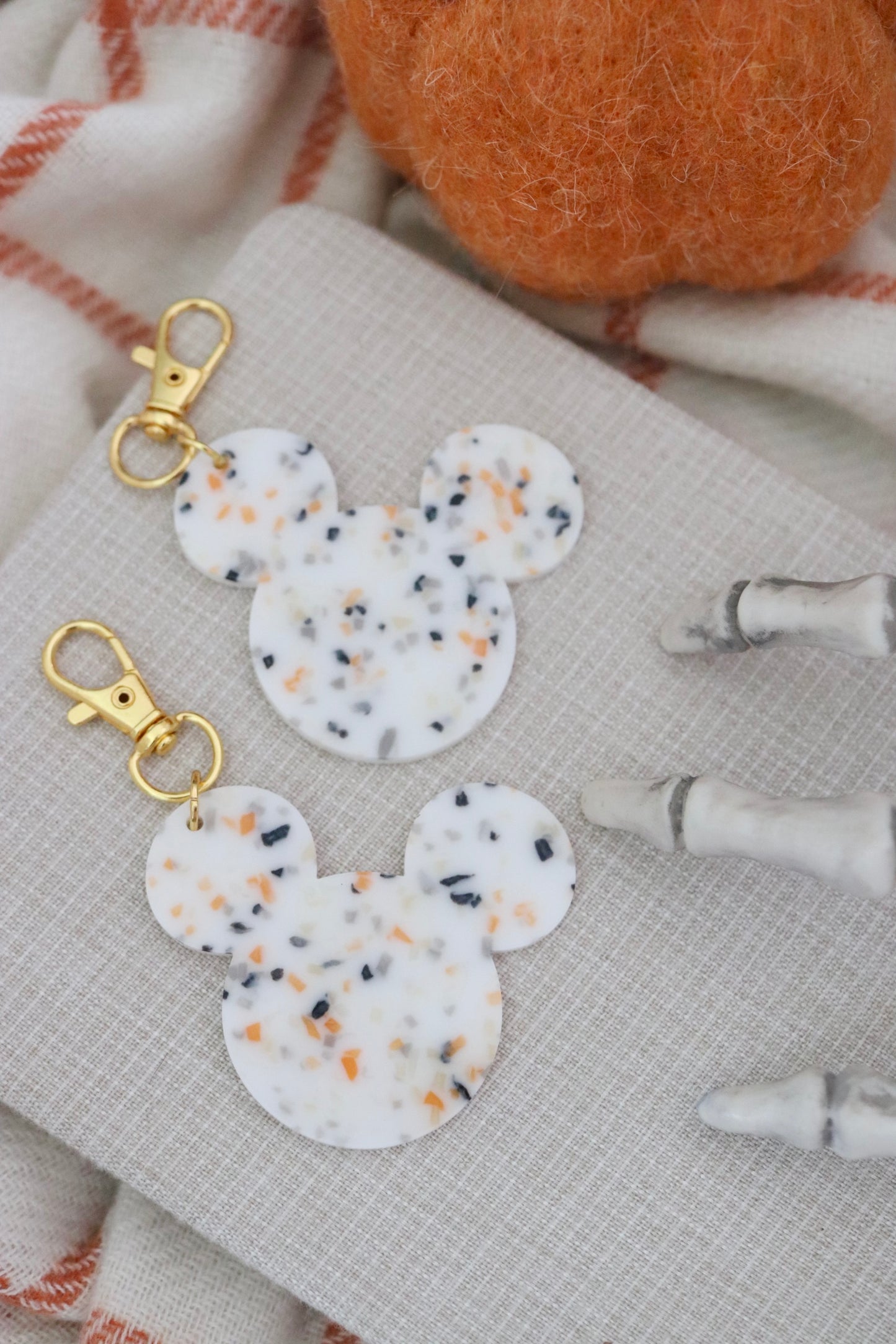 HALLOWEEN CONFETTI MOUSE HEAD BAG CHARM/ KEYCHAIN