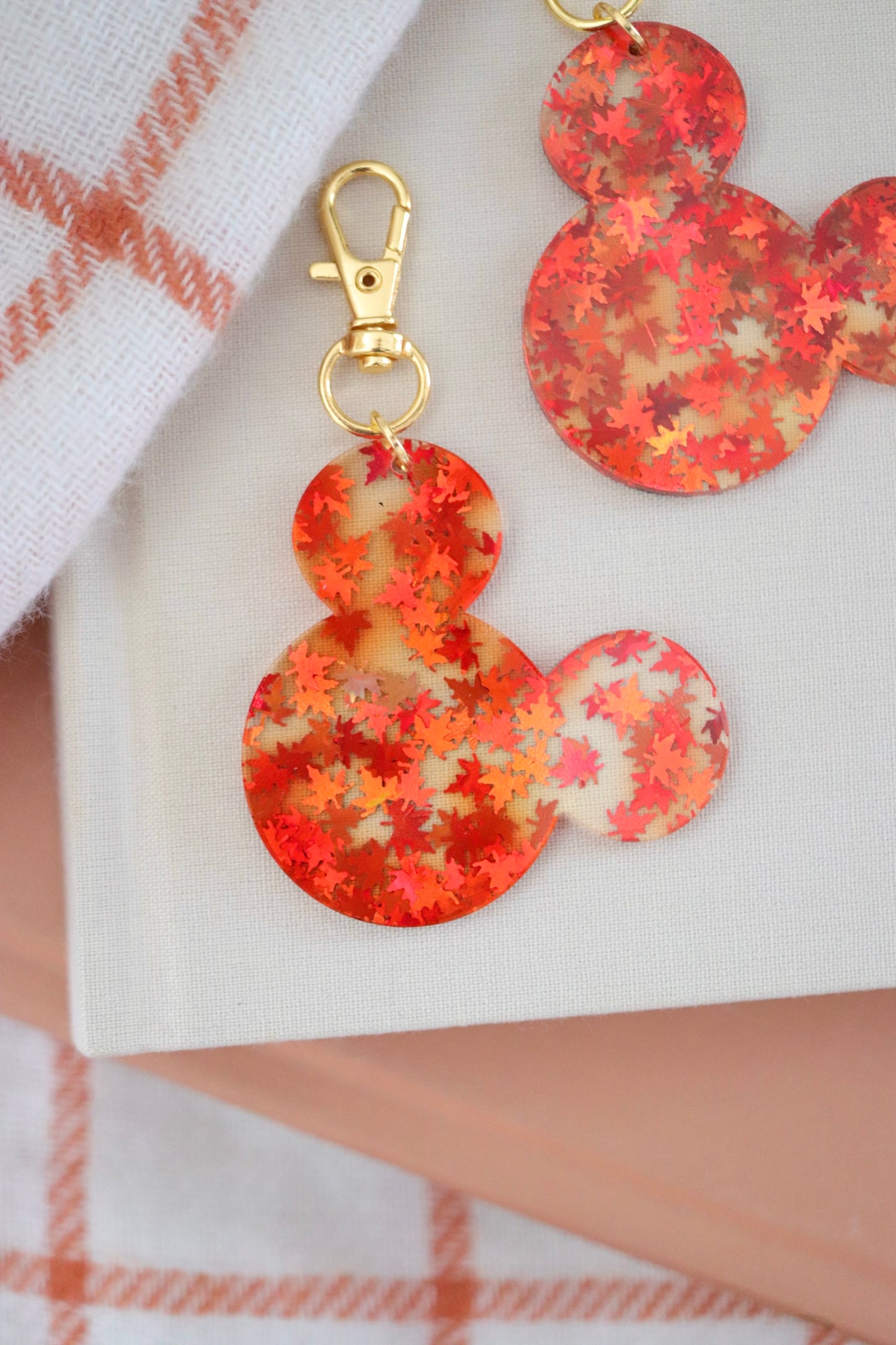 FALL LEAVES MOUSE BAG CHARM/ KEYCHAIN