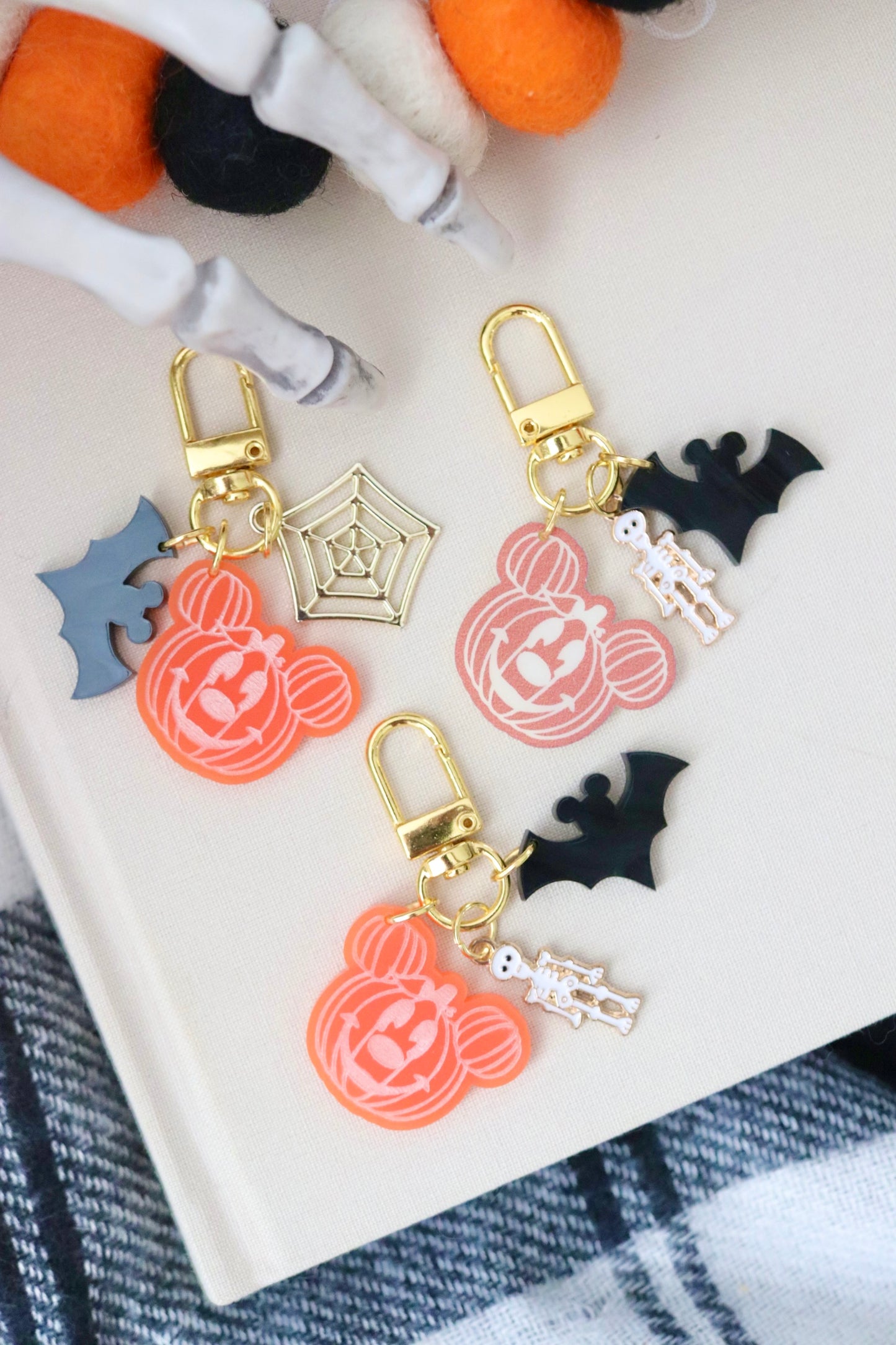HALLOWEEN PUMPKIN MINI BAG CHARMS/ KEYCHAINS SET