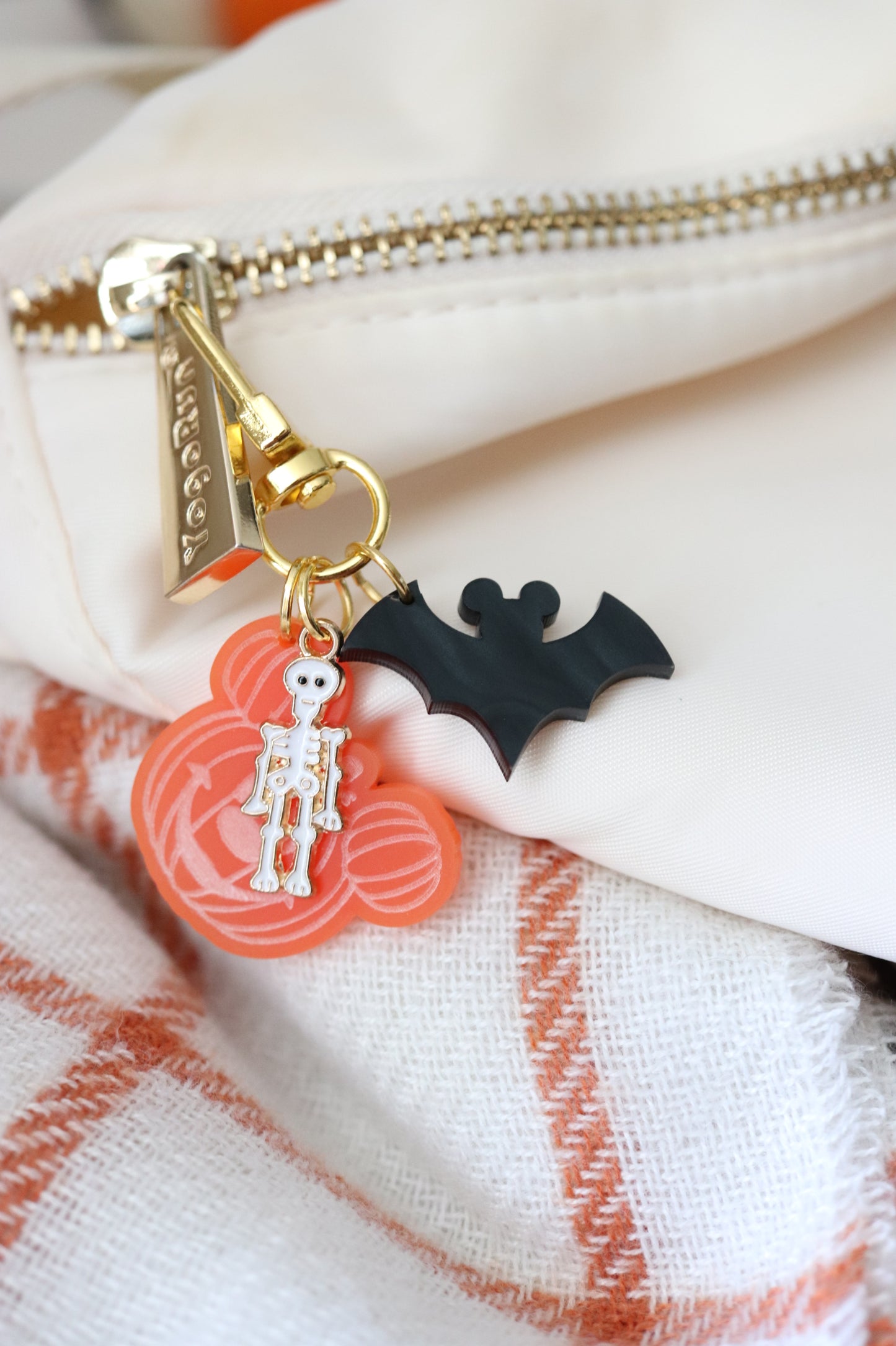 HALLOWEEN PUMPKIN MINI BAG CHARMS/ KEYCHAINS SET