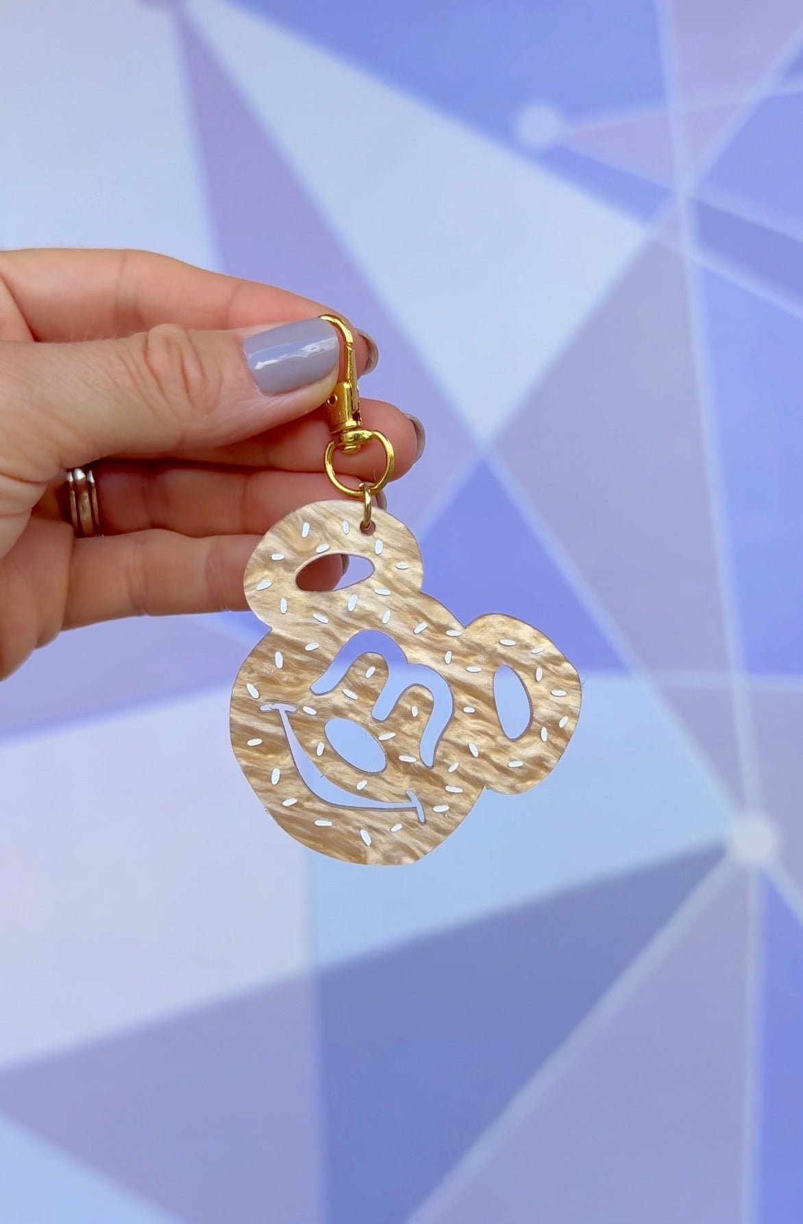 MOUSE PRETZEL BAG CHARM/ KEYCHAIN